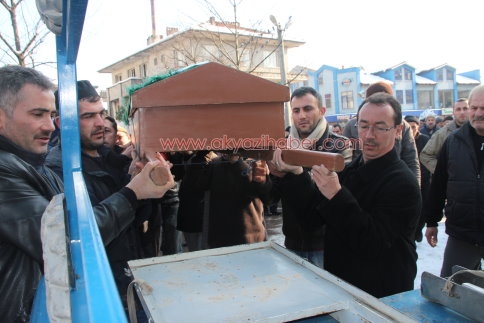 Muzaffer Berberoğlu Toprağa Verildi