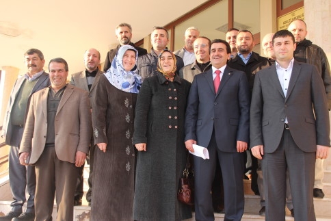 Ak Parti İlçe Başkanı Mazbatasını Aldı.