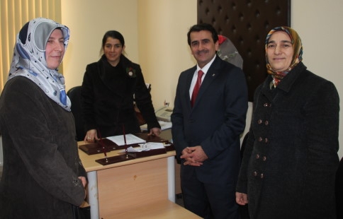 Ak Parti İlçe Başkanı Mazbatasını Aldı.