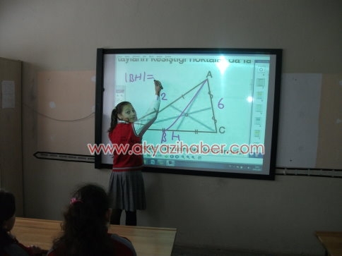 Taşburun Köyü İlköğretim Okuluna Akıllı Tahta