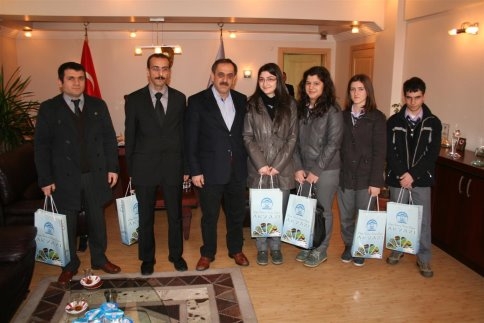 Başkan Yaşar Yazıcı Sakarya İkincisi Öğrencileri Ödüllendirdi