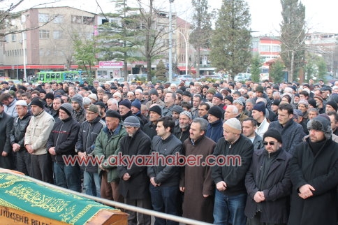 Emekli Hakim Osman Desteci Toprağa Verildi.