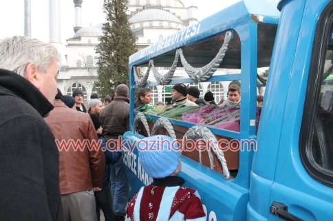 Merhum Abdulkadir Okuyan’ın Eşi Toprağa Verildi.