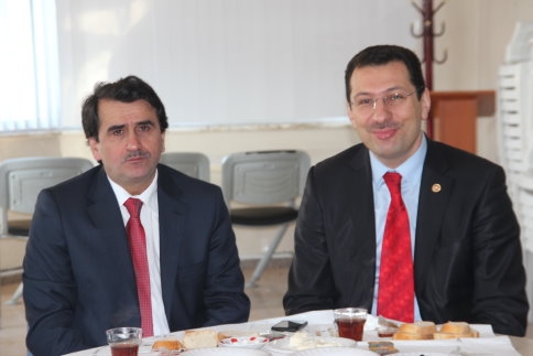 AKYAZI AKP YENİ YÖNETİMİ KAHVALTIDA BULUŞTU 