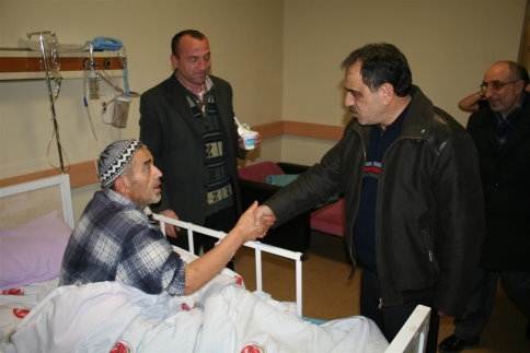 Baskan Yazıcı'dan Mevlid Kandilinde Hastalara Ziyaret