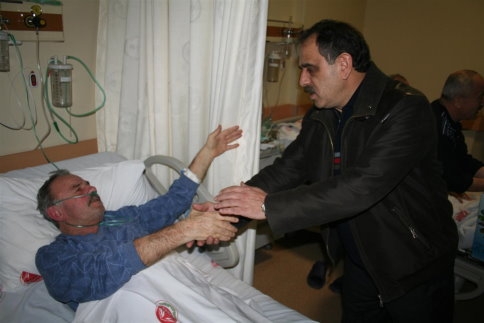 Baskan Yazıcı'dan Mevlid Kandilinde Hastalara Ziyaret