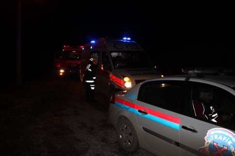 Akyazı’da asılsız ihbar geceyi birbirine kattı. 