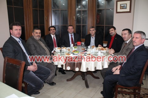 Ak Parti Tanışma Yemeği 