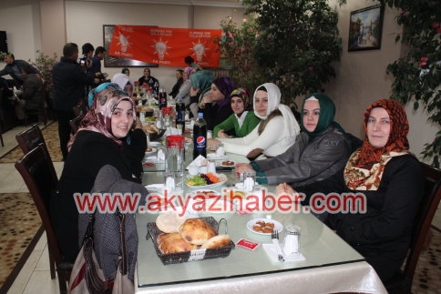 Ak Parti Tanışma Yemeği 