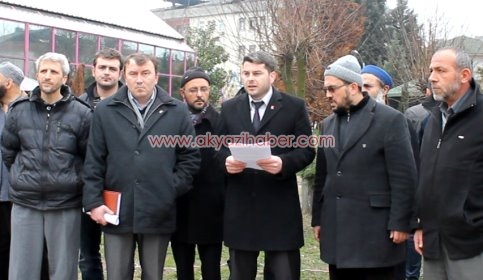 Saadet Partisi İlçe Teşkilatın Eski Aile Parkında Basın Açıklaması Yaptı.