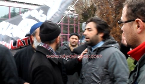 Saadet Partisi İlçe Teşkilatın Eski Aile Parkında Basın Açıklaması Yaptı.