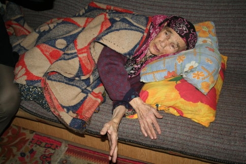 Akyazı Belediyesi Sosyal Yardımları Hız Kesmeden Devam Ediyor