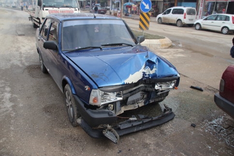 Mudurnu Caddesi Merkez Yenicami Önünde Kaza