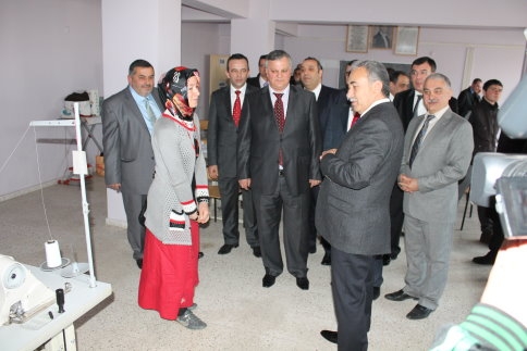 Vali Büyük; Akyazı’ya Bağlı Köylerde İncelemelerde Bulundu  