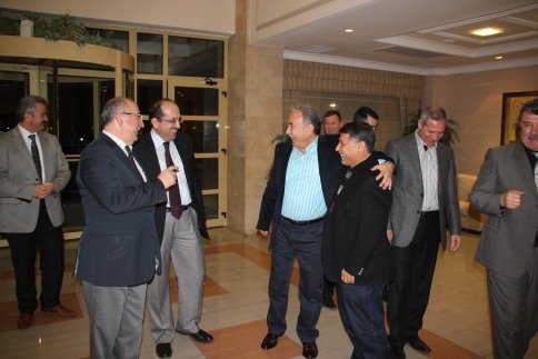 Sakarya Valisi Büyük hafta sonu İhlas Kuzuluk Termal Otel’de eski dostlarıyla buluştu.