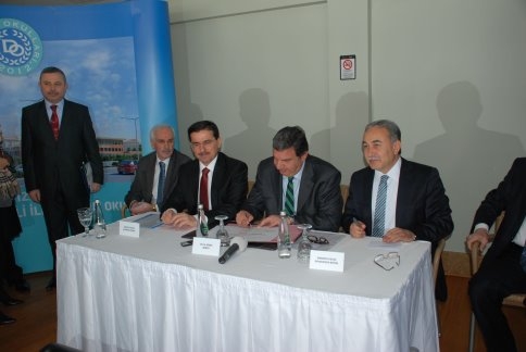 Dereli Ailesi'nden 2 Yeni Okul