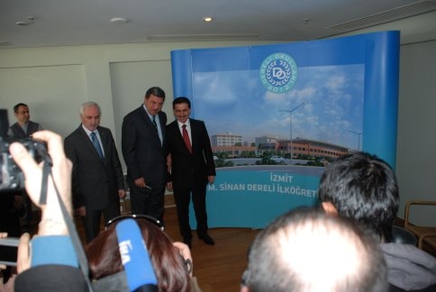 Dereli Ailesi'nden 2 Yeni Okul