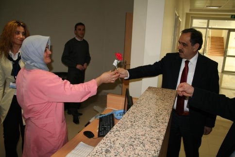 Başkan Yazıcı Kadınlar Gününü Kutladı.