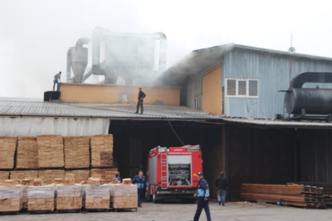Yılpar Parke Fabrikasında Yangın!