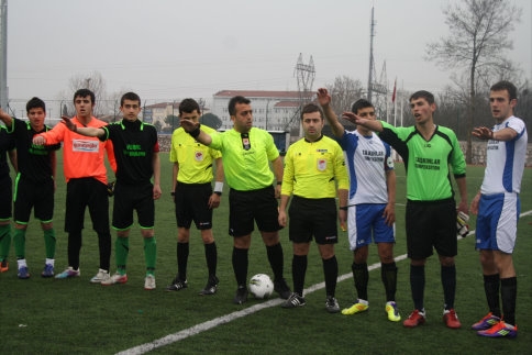 Akyazı E.M.L Yarı Finalde 