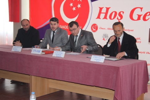 Belediye Meclis Toplantıları Tiyatro Gibi