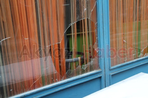 15 Günde İkinci Kez Camları Kırıldı