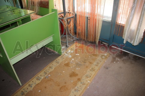 15 Günde İkinci Kez Camları Kırıldı