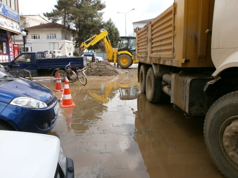İçtiğimiz Suya Gres Yağımı Karışıyor?