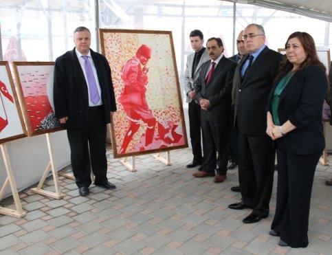 Resme Sığmayan Hayatlar Adlı Resim Sergisi Açıldı