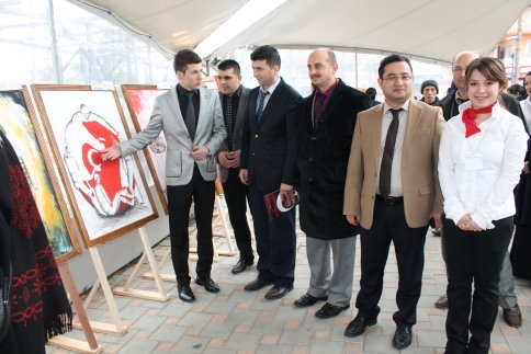 Resme Sığmayan Hayatlar Adlı Resim Sergisi Açıldı