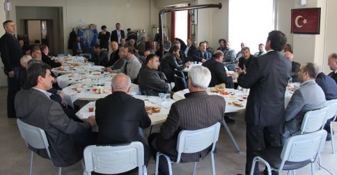 AK PARTİ İlçe Teşkilatı Muhtarlarla Kahvaltıda Buluştu