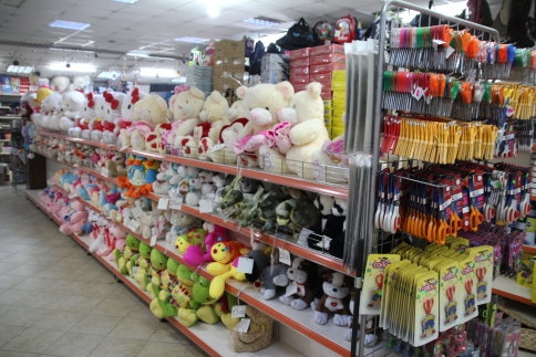 Akyazı’ya Dev mağaza