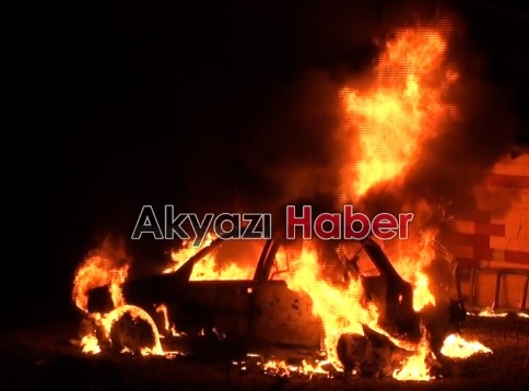 Kuzuluk'ta otomobil Yangını