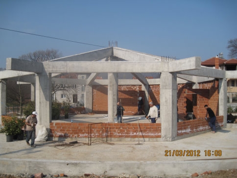 Havaların Açmasıyla Kolları sıvadılar.