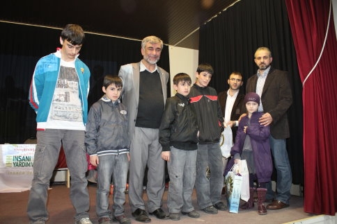 Yetimlere Dünyanızda Yer Açın 