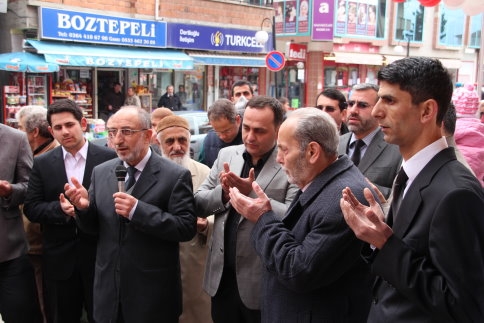 Akyazı’nın Dev Alışveriş Merkezi düzenlenen törenle açıldı!