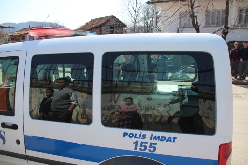 Öğrenciler Öğretmeni darp etmek isteyince...