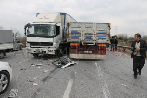 Akyazı Gişelerinde Trafik Kazası 
