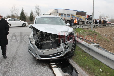 Akyazı Gişelerinde Trafik Kazası 