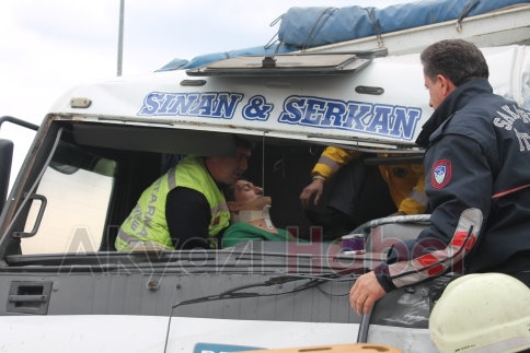 Akyazı Gişelerinde Trafik Kazası 