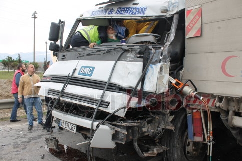 Akyazı Gişelerinde Trafik Kazası 