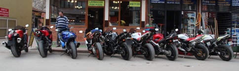 Motosiklet tutkunları Hacıoğlulları Kebap’ta mola verdi. 