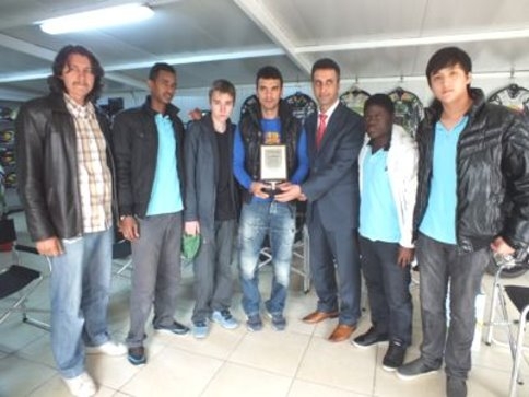 Şampiyon Motosikletçi Sofuoğlu'na 'Değerler Platformu Ödülü' Verildi!