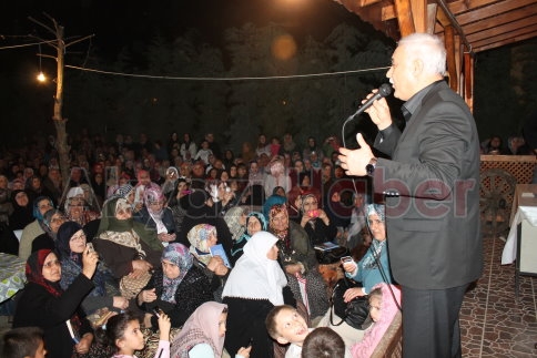 Nihat Hatipoğlu’na Bayanlar Yoğun İlgi Gösterdi