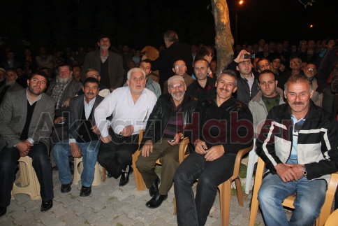 Nihat Hatipoğlu’na Bayanlar Yoğun İlgi Gösterdi