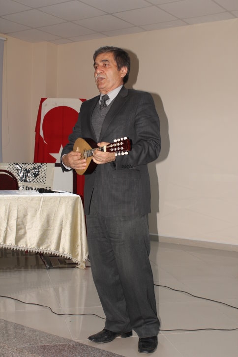 Cahil Kravatlı Eşşekler Yetiştiriyoruz!