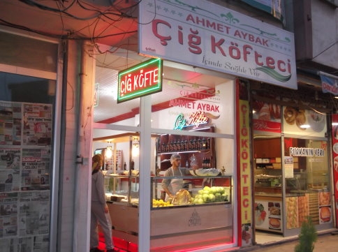 Akyazı’yı Beğendiği Lezzetlerle Buluşturan Ahmet Aybak ‘tan Yeni Hizmetler Daha!