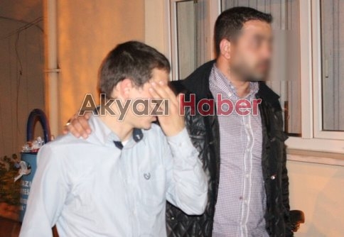 Akyazı’da Bıçaklı Kavga 2 Yaralı