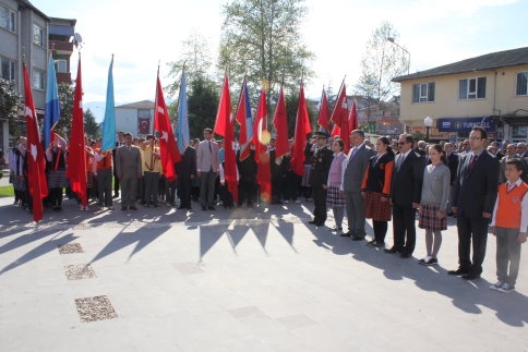 23 Nisan Törenle Kutlandı