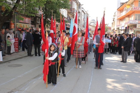 23 Nisan Törenle Kutlandı